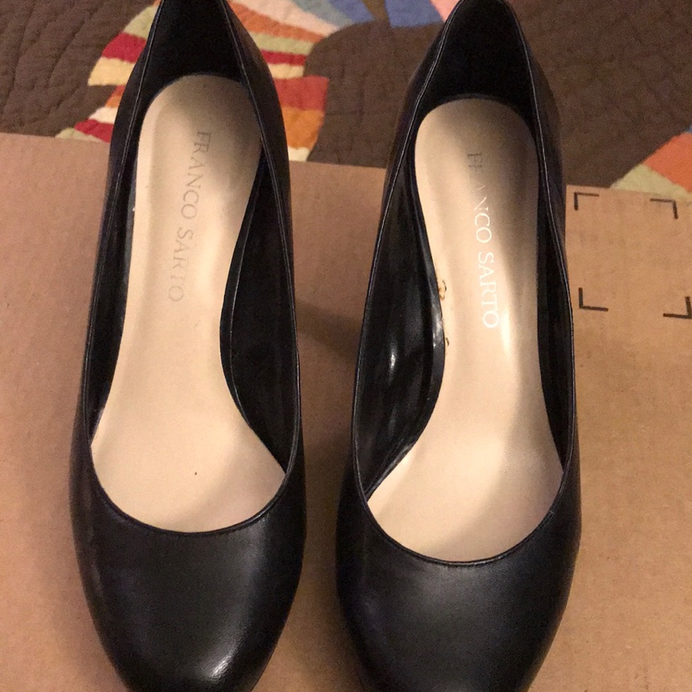8.5wide Franco sarto platform pumps black - Picture 2 of 4